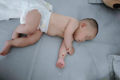 乐平宝宝肠胀气的症状